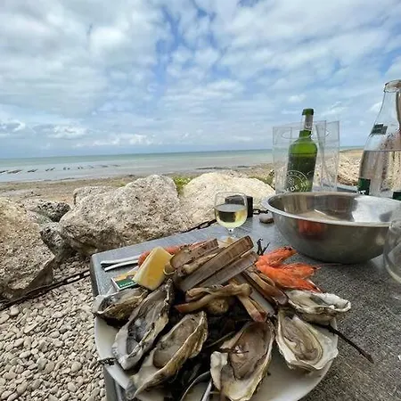 Au Coeur De St Martin: Le Bucheron Lägenhet Saint-Martin-de-Ré