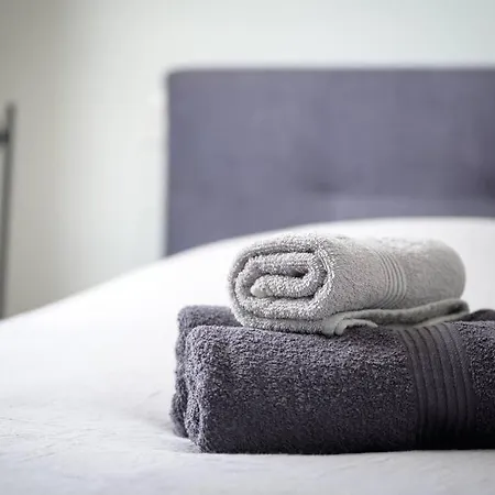 Au Coeur De St Martin: Le Bucheron * Saint-Martin-de-Ré