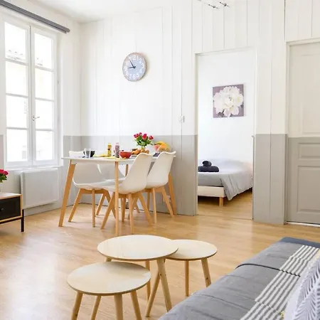 Au Coeur De St Martin: Le Bucheron * Saint-Martin-de-Ré