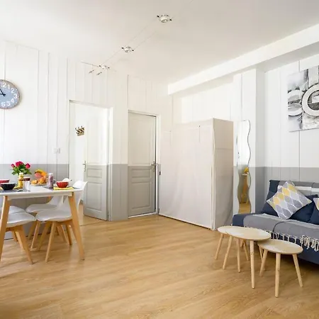 Apartamento Au Coeur De St Martin: Le Bucheron Saint-Martin-de-Ré