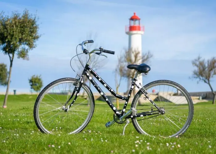 Au Coeur De St Martin: Le Bucheron * سان مارتن دو ر