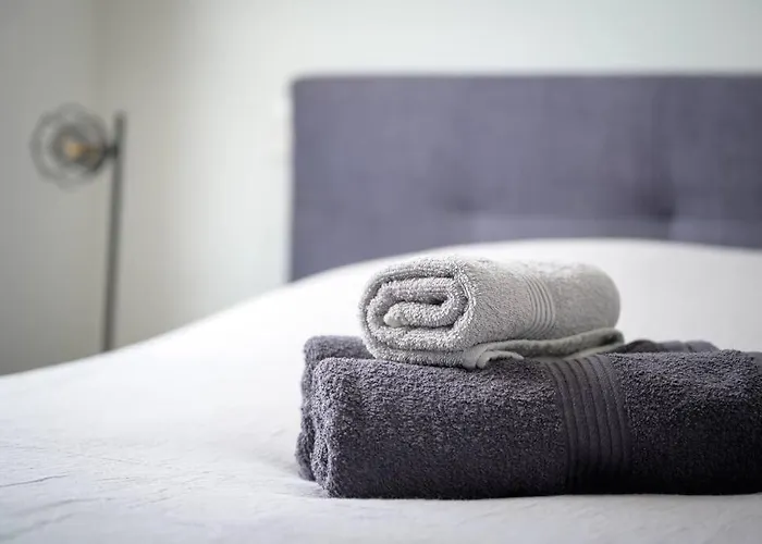 Au Coeur De St Martin: Le Bucheron * سان مارتن دو ر